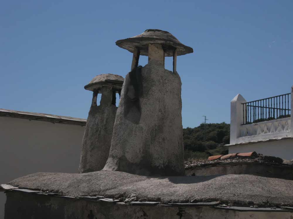 Typische schoorstenen in Las Alpujarras